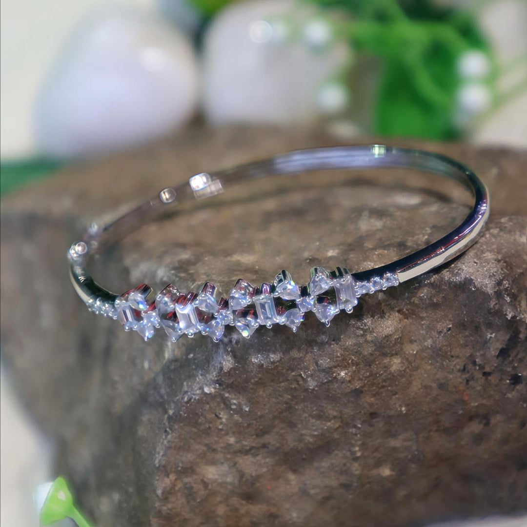 Dazzling Multi-Cut Diamond & White Gold Bracelet - SIA450941