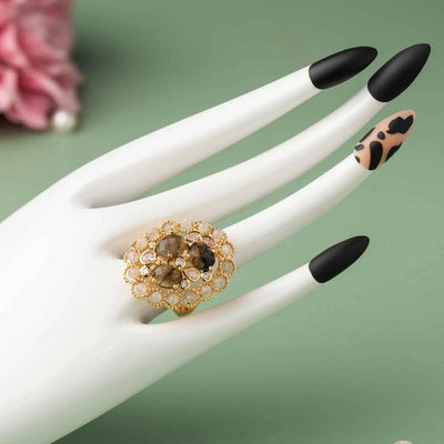 Elegant moonstone and labradorite ring, a harmonious blend of beauty. - TMV_RG3