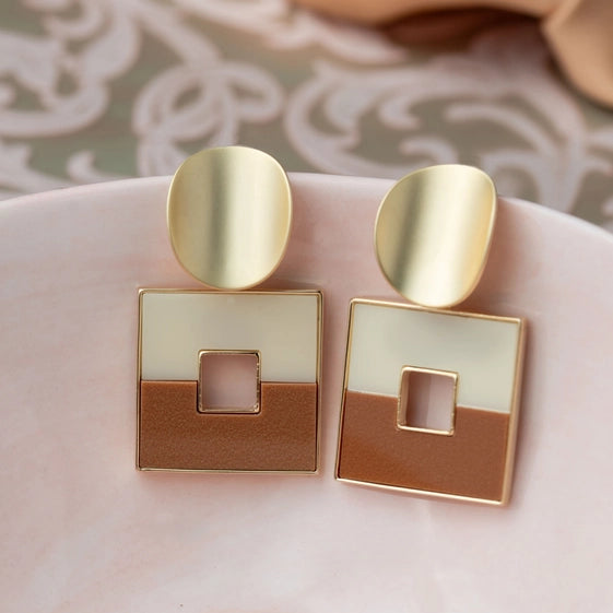 Dull Gold Curved Earrings with Hanging Brown Square. - TMV_ER6