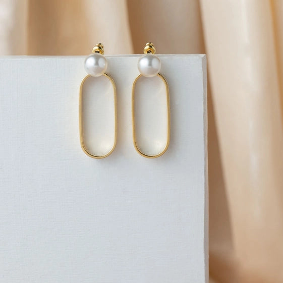 Oval Gold Ring Earrings with Hanging White Pearl. - TMV_ER19