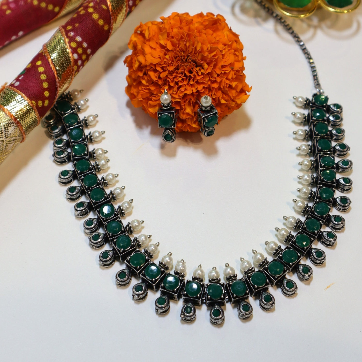 Oxidized Green Stone Necklace with Pearls -SIA452082