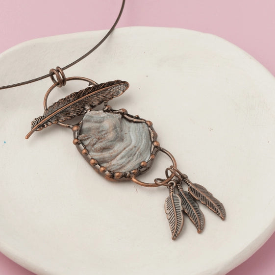Delicate Copper Round Chain with Natural Agate Stone & Feather Accents - TMV_PD18