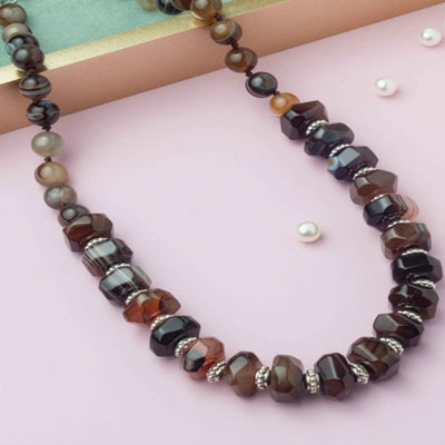 Earthy brown shaded agate beads Neckpiece, with intricate silver rings. - TMV_NP11