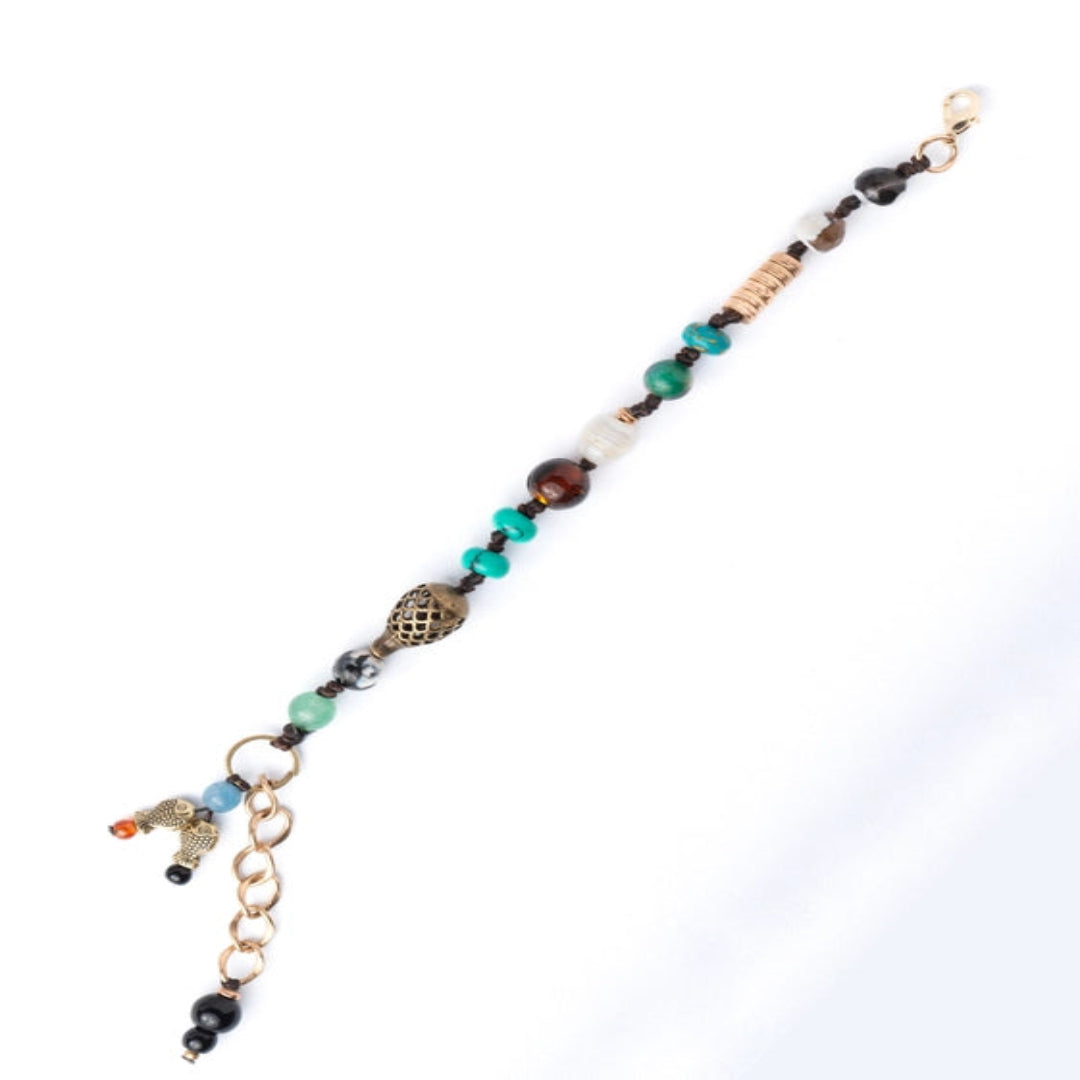 Threaded Multicolored Fish Bead Bracelet. - TMV_BRCT18