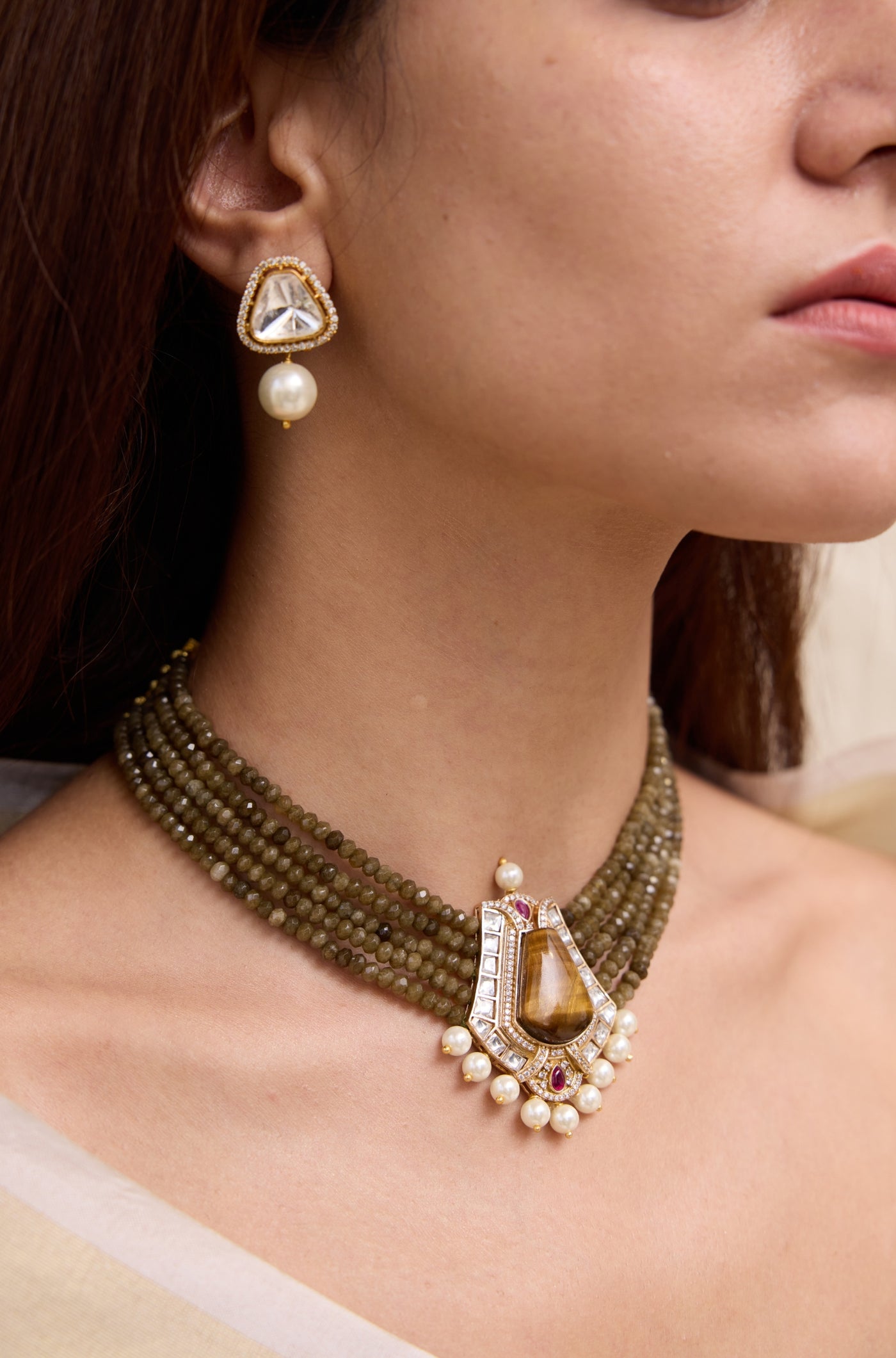 Maesha Choker - APRSET80
