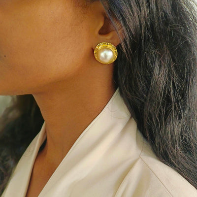 Pearl Luxe Studs - BB07