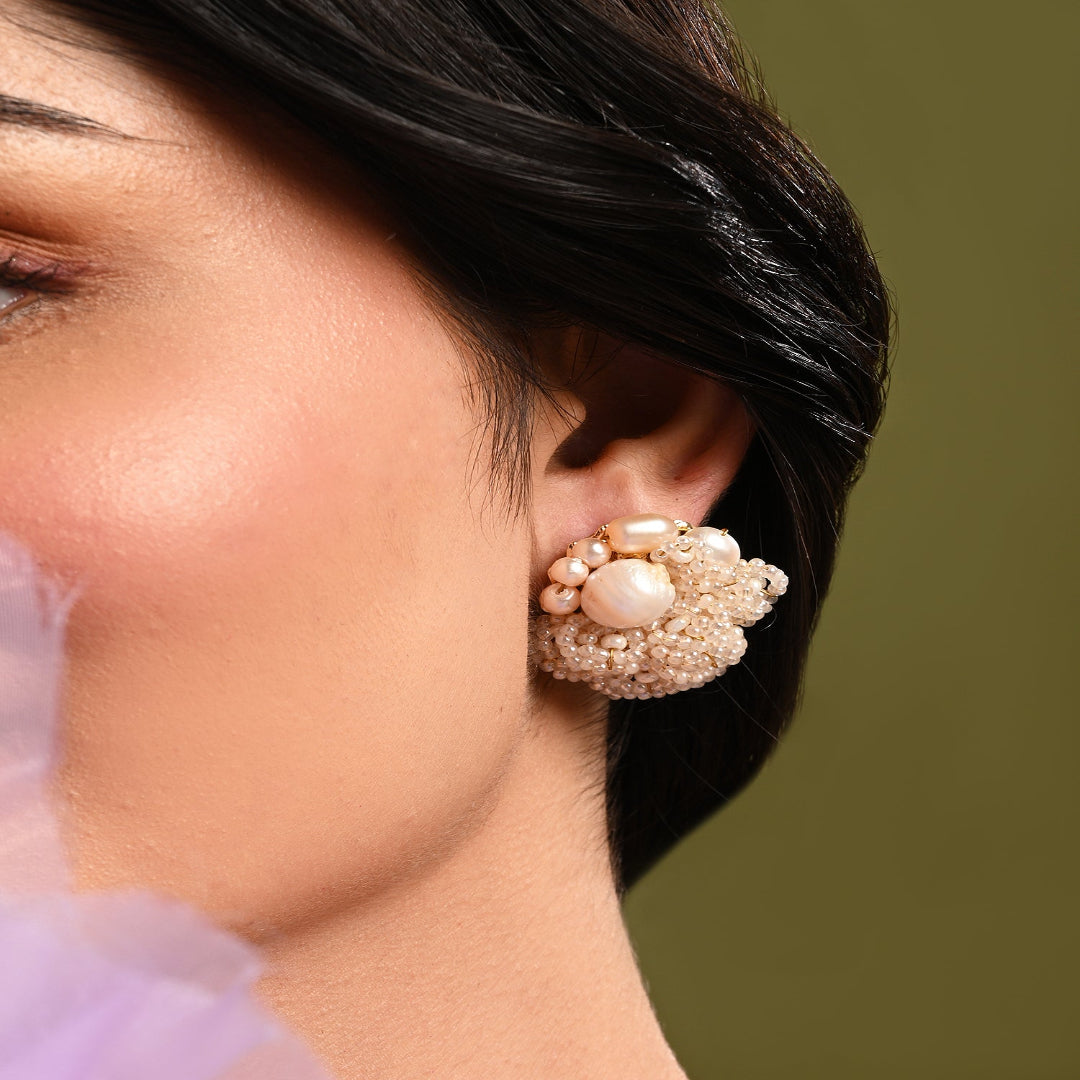 Gold Plated Round Flower Pearl Earrings Peach Crystal - BE-513-01 PEACH