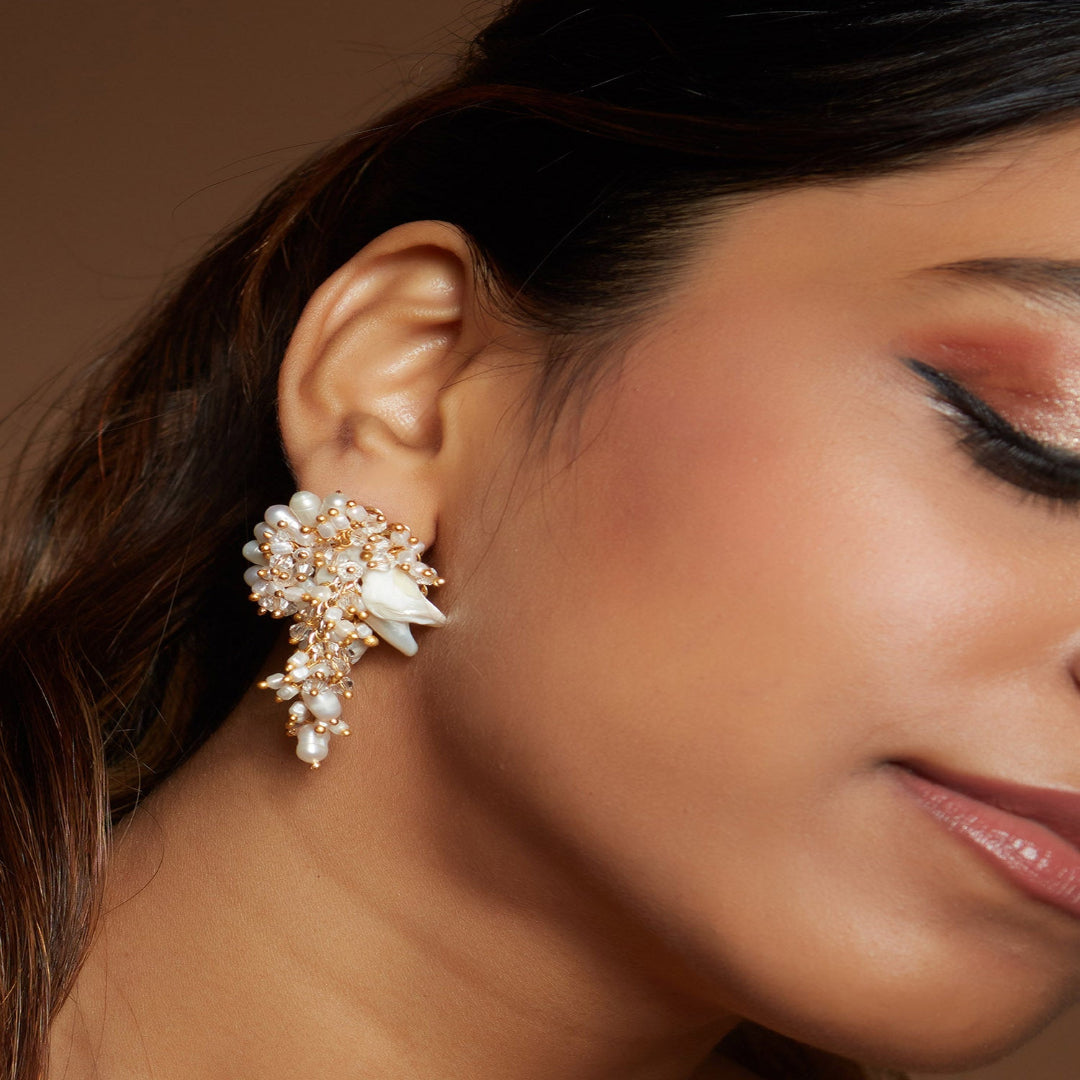 VERSATILE OFF-WHITE PEARL EARRINGS-BE-386-01 WHITE-BE-386-01 WHITE
