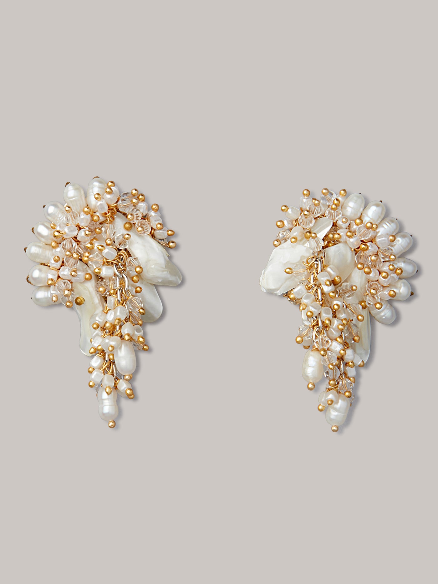VERSATILE OFF-WHITE PEARL EARRINGS-BE-386-01 WHITE-BE-386-01 WHITE