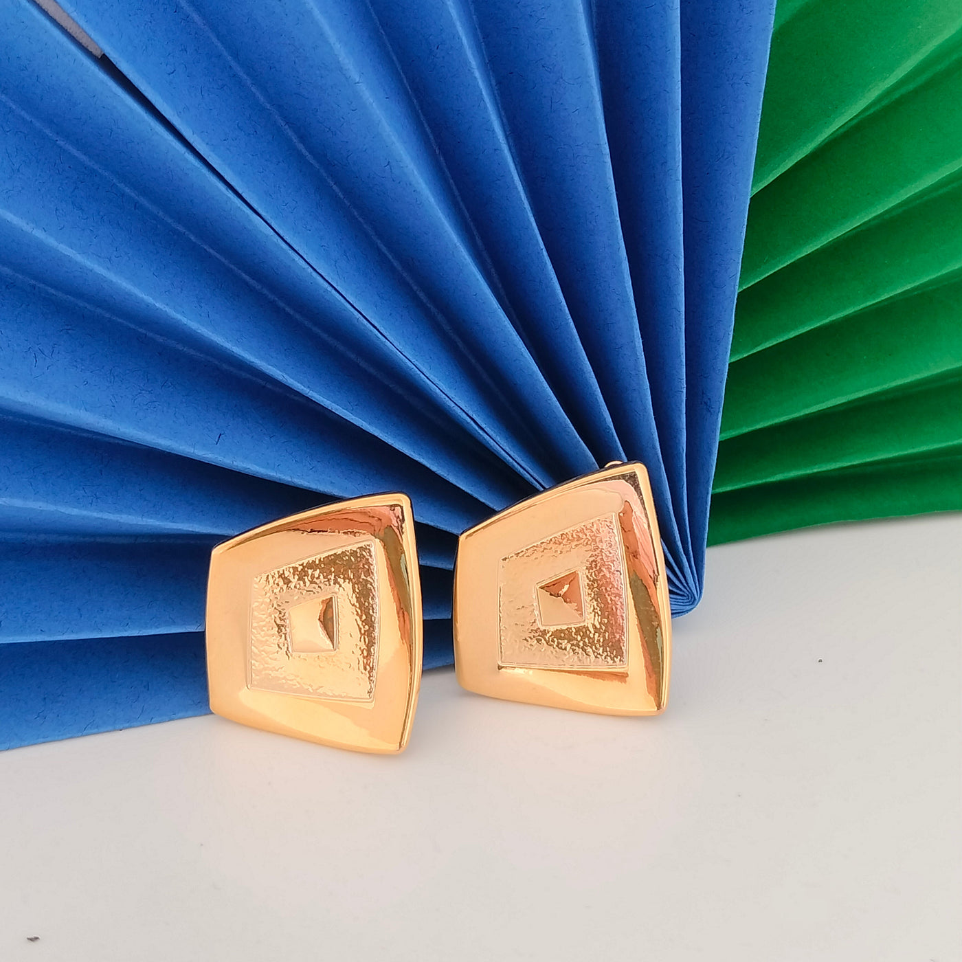 Golden Square Stud Earring - EIF130