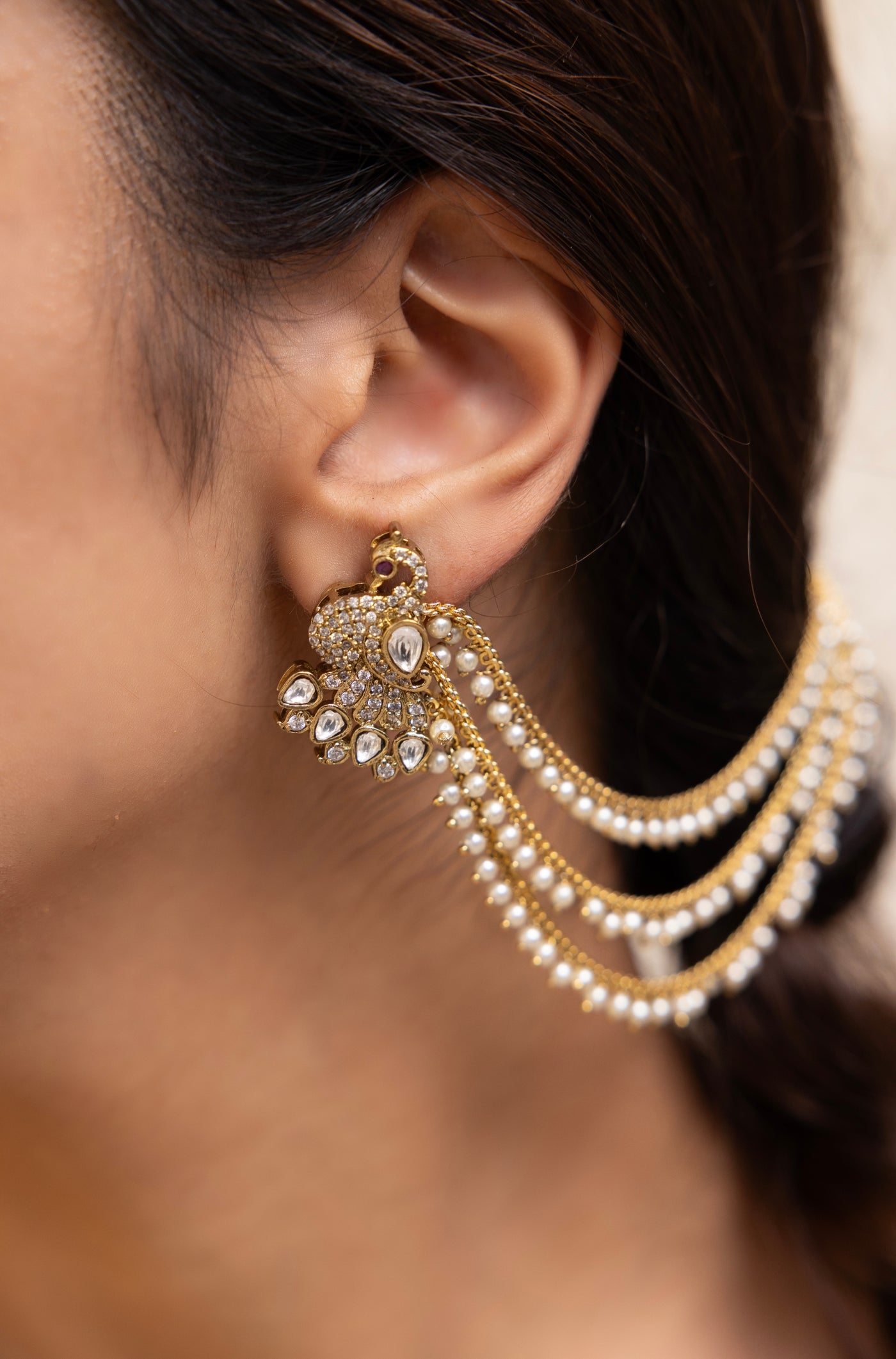 Teeraya Earringss - ERAAPR34