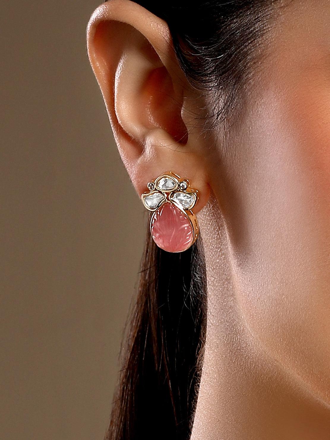 Delicate Gold-Plated Necklace Set with Floral Kundan Design- HRNS343