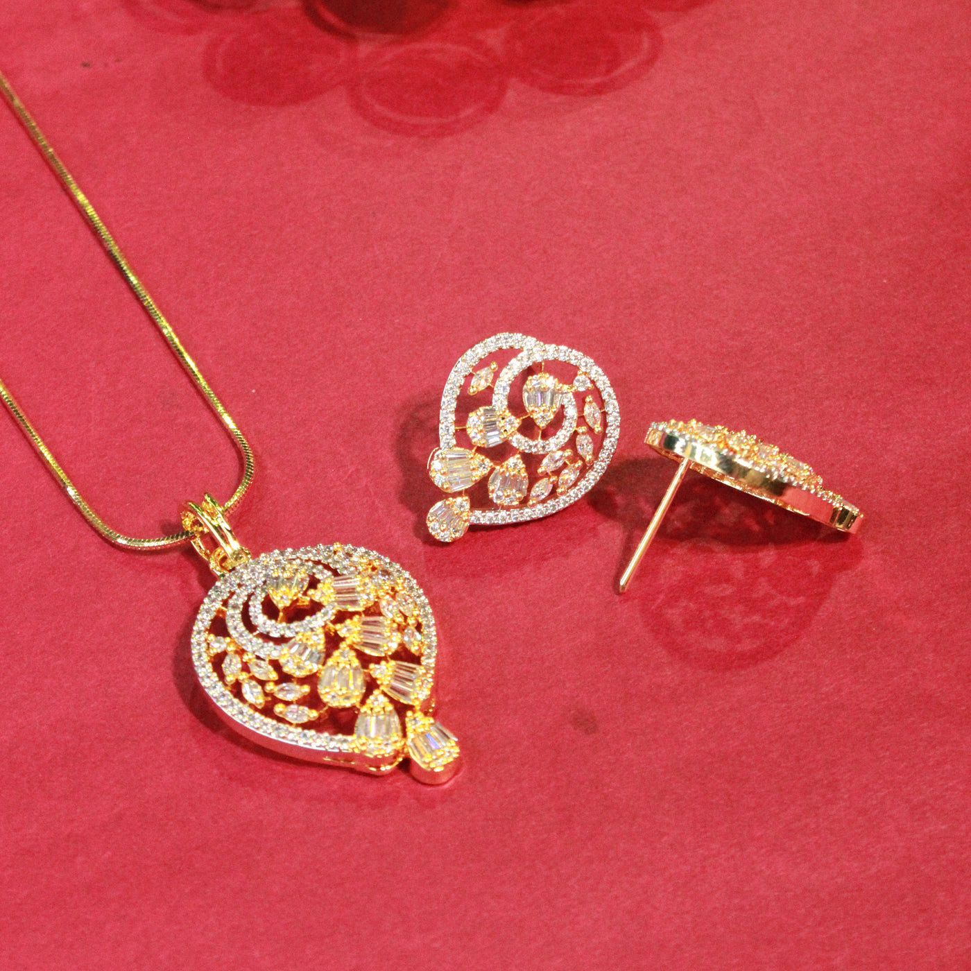 Gold Tone Spiral Pendant with Matching Earrings Set - Sia450651