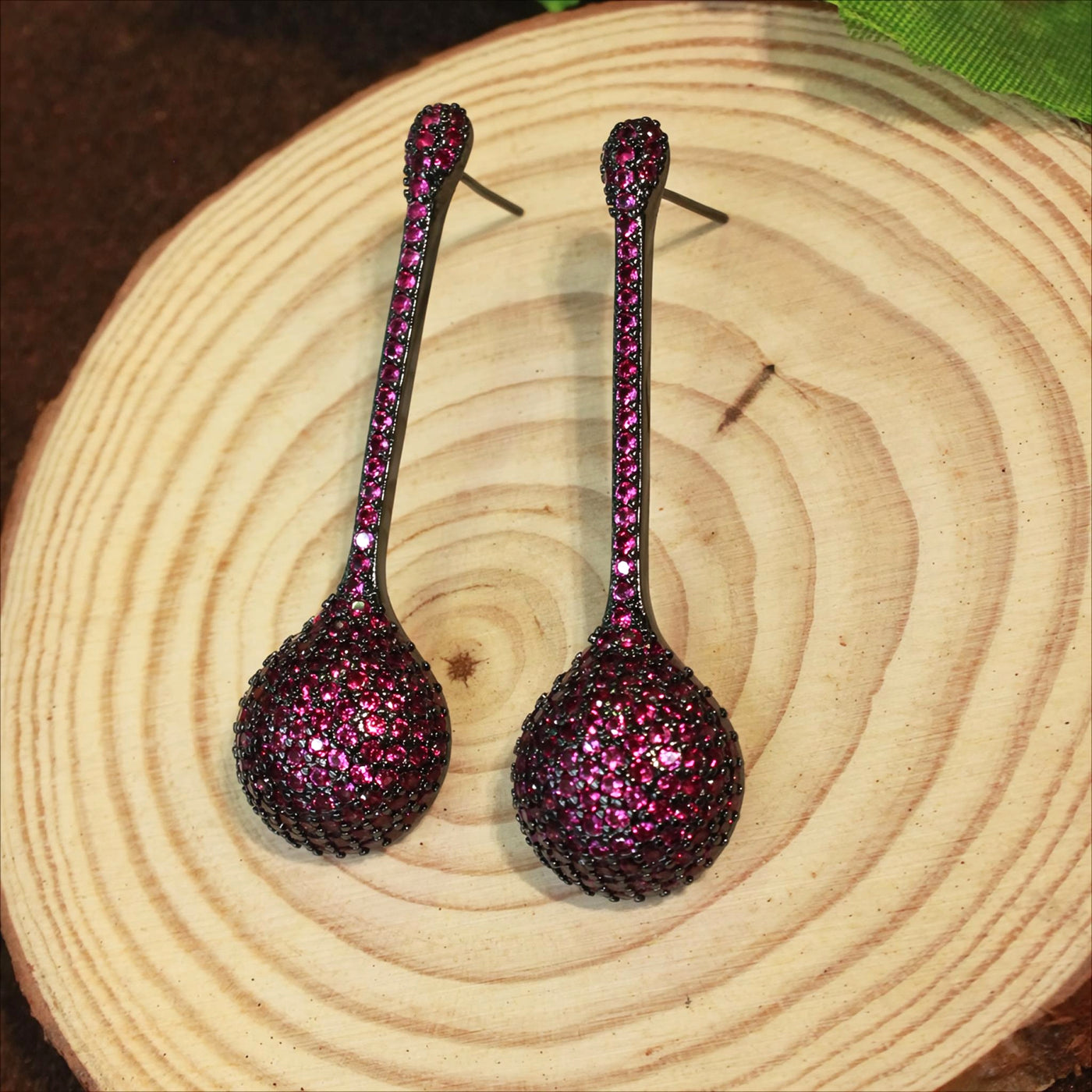 Magenta Long Teardrop Design Earrings  - SIA451768