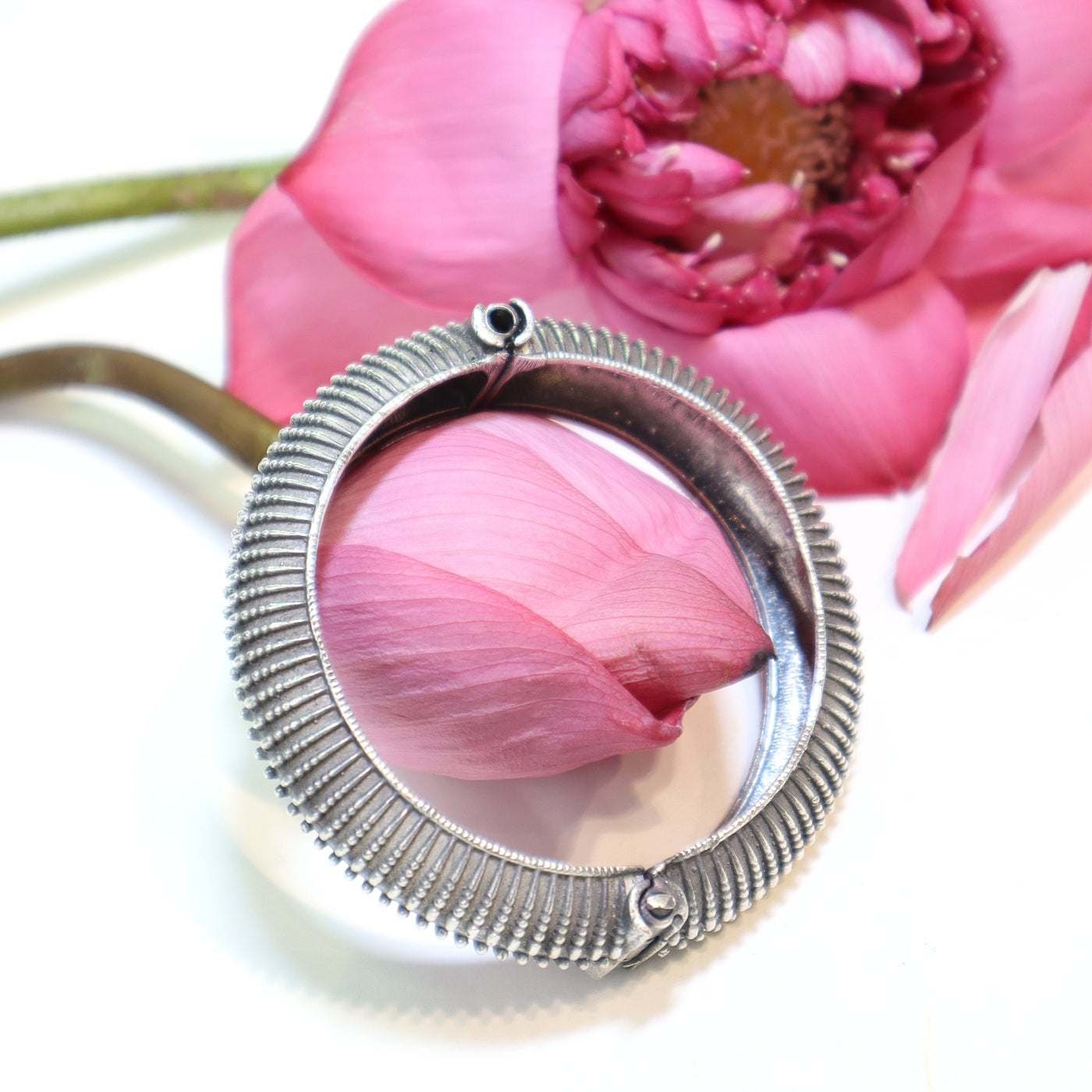 Solid & Strong Oxidized Bracelet Design-SIA452160