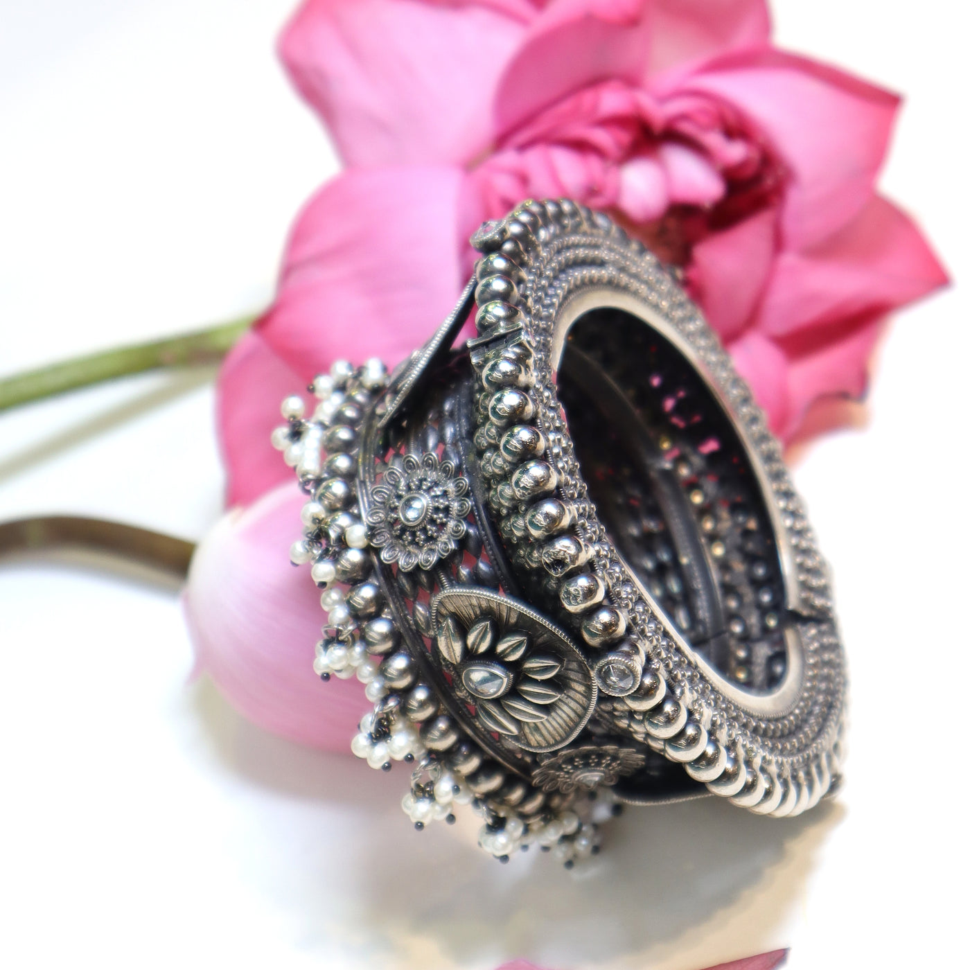 Heritage Oxidized Silver Bracelet with Floral Motifs - SIA452151