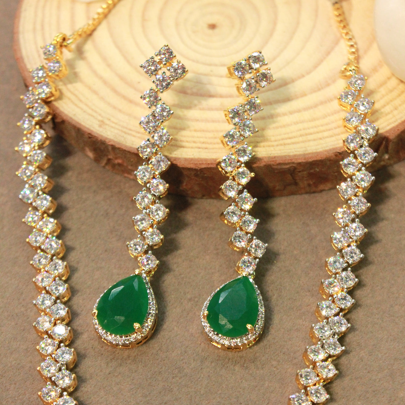 Green & Gold Emerald Teardrop Necklace Set - SIA450141