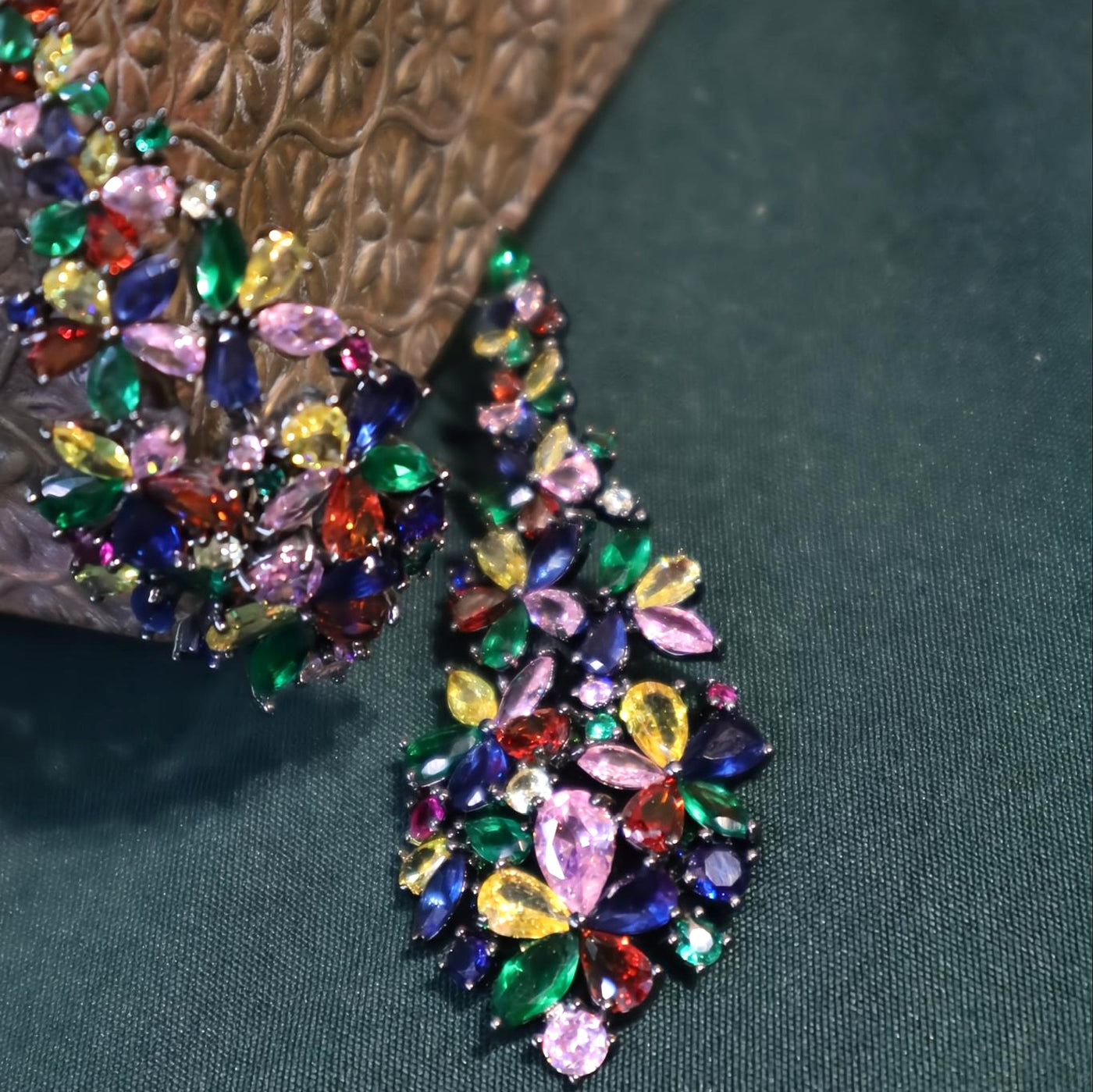 Multicolored Floral Cluster Dangler Earrings - SIA446268