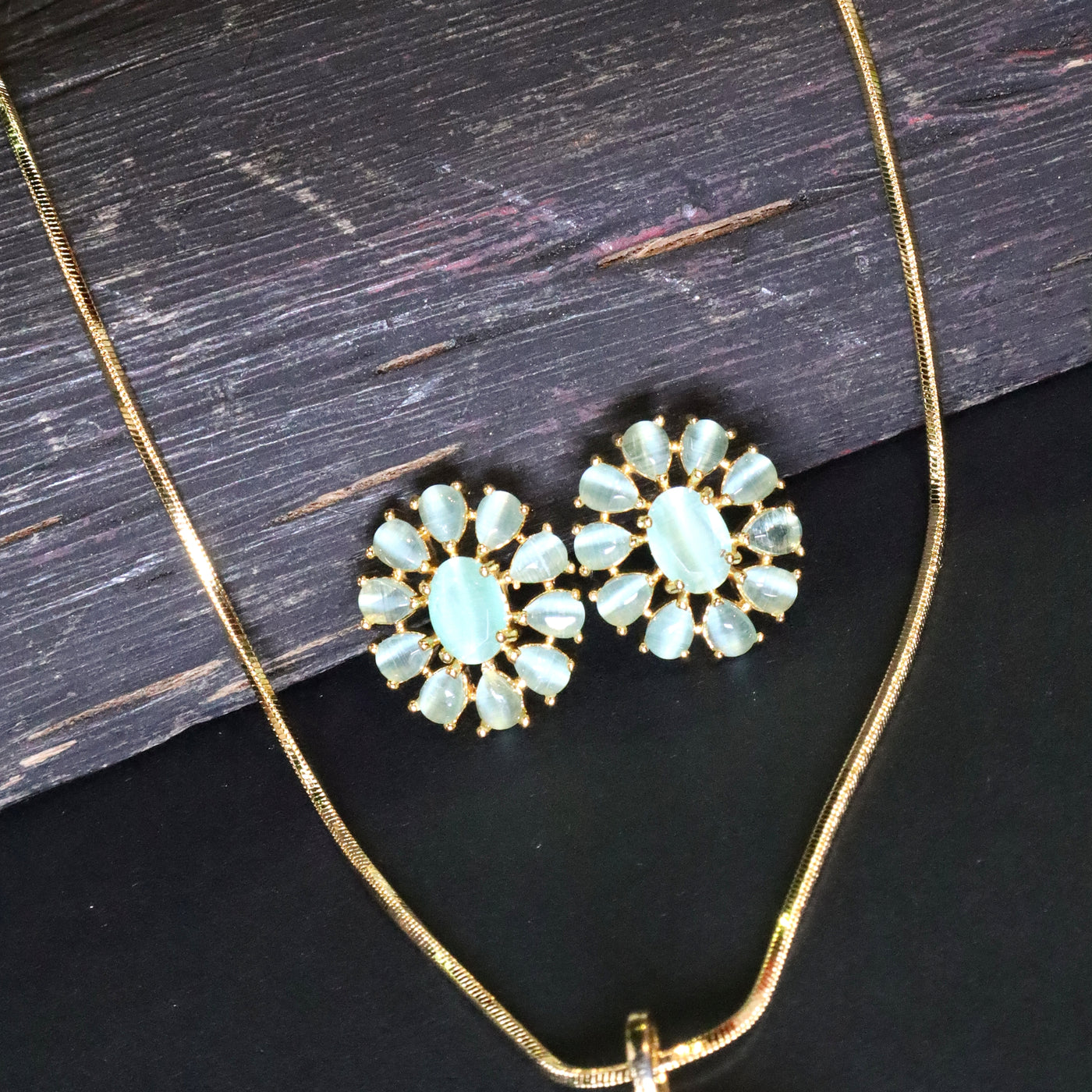 Mint Green Floral Pendant Set with Crystal Border - SIA453105
