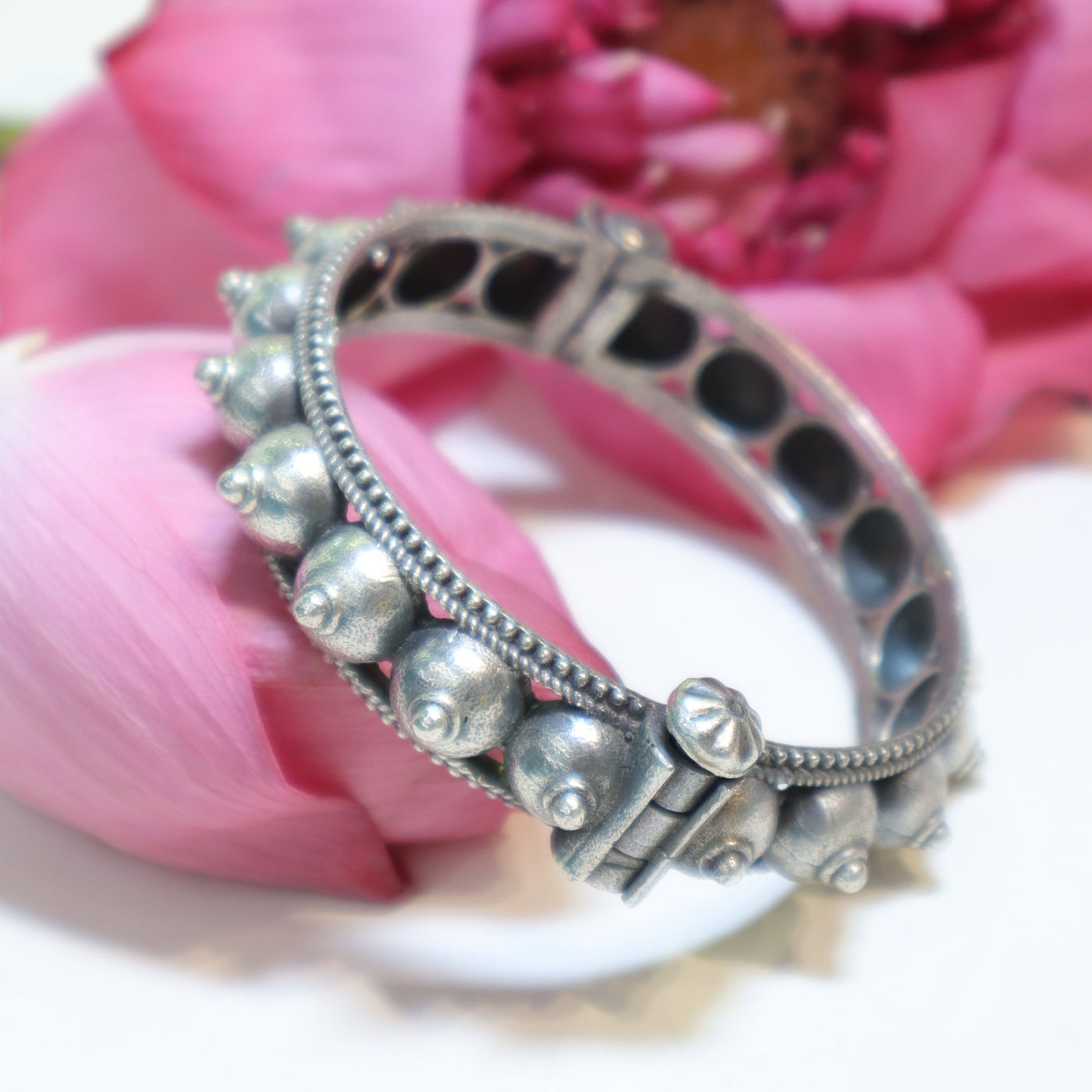 Oxidized Silver Dome Ball Kada bracelets with Vintage Design - SIA452144