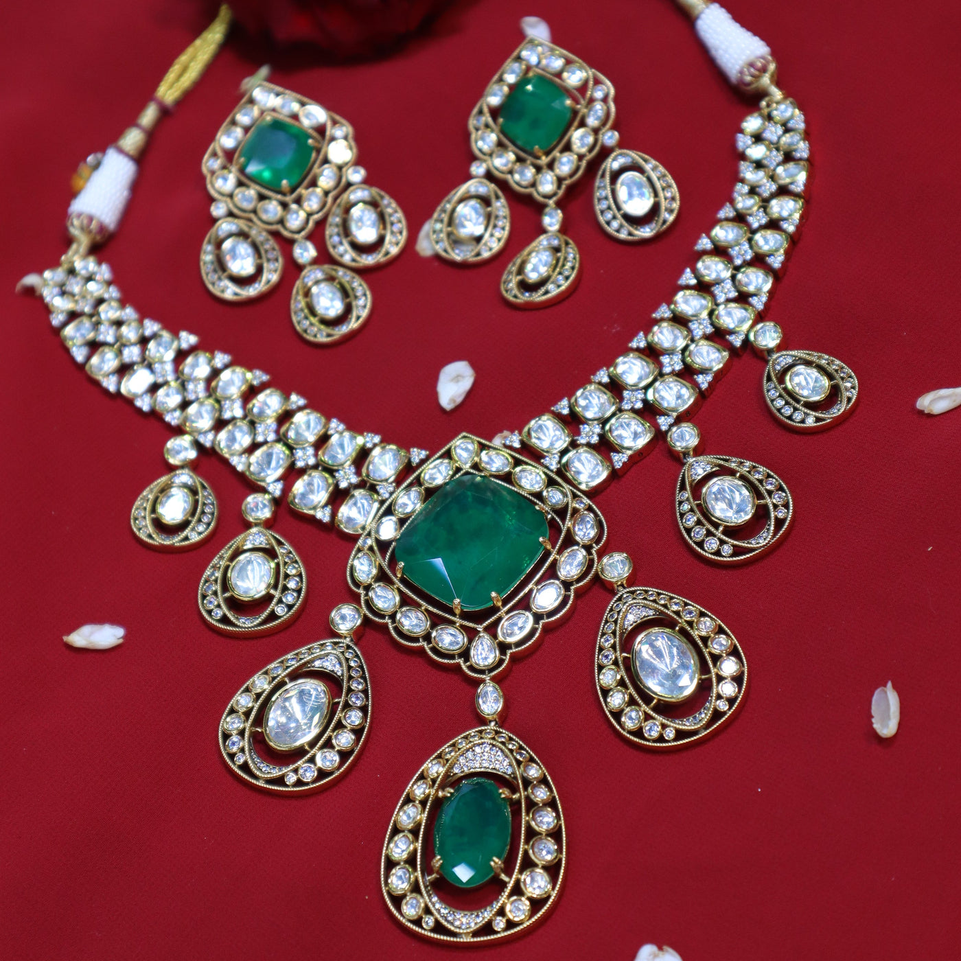 Emerald Green Polki Kundan Choker Necklace Set with Drop Earrings - SIA452396