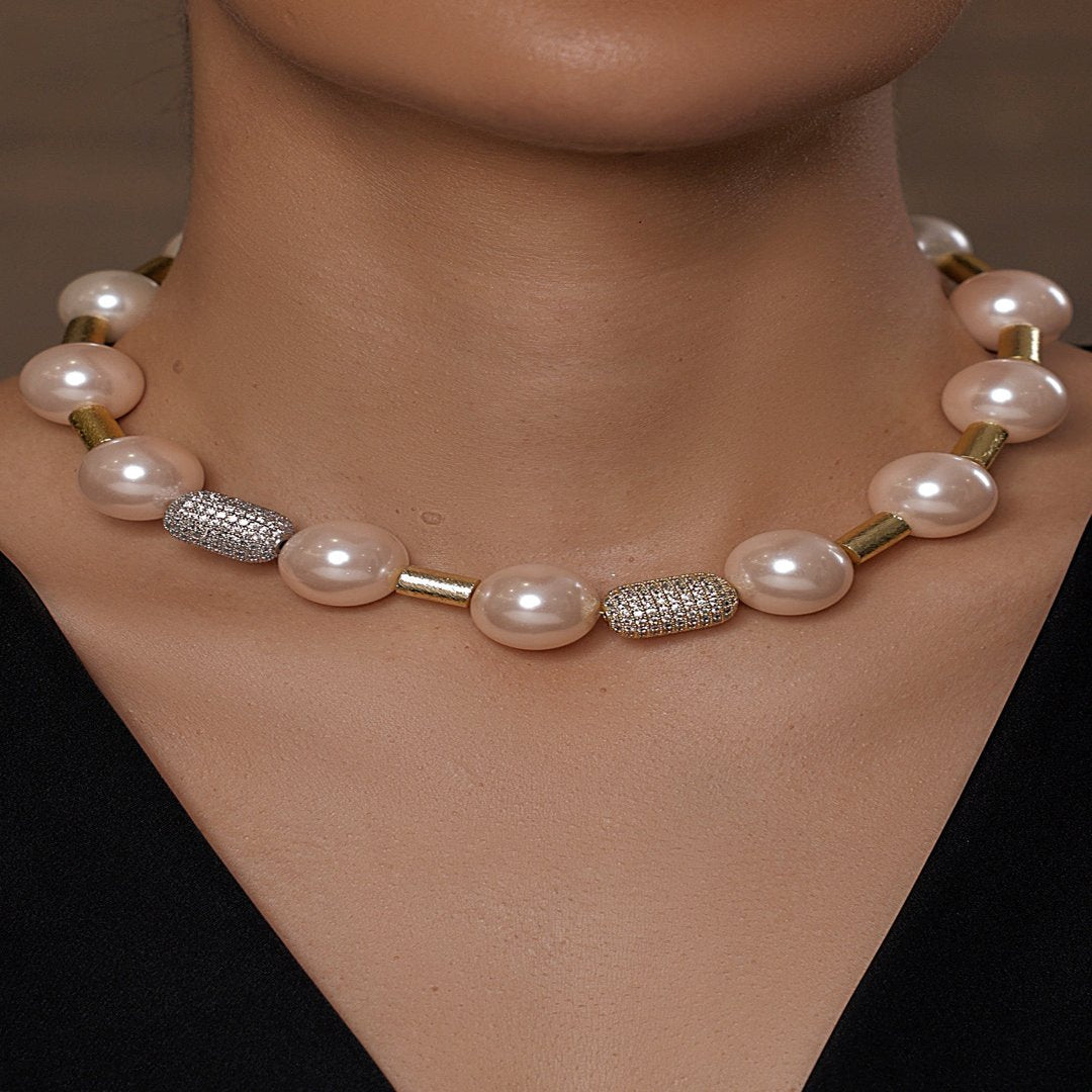 Delicate Blush Pearl Loop Necklace - JBRSSNK160