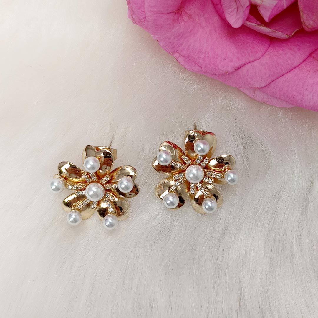 Dazzling Pearl And CZ Studs Earrings - SIA417958