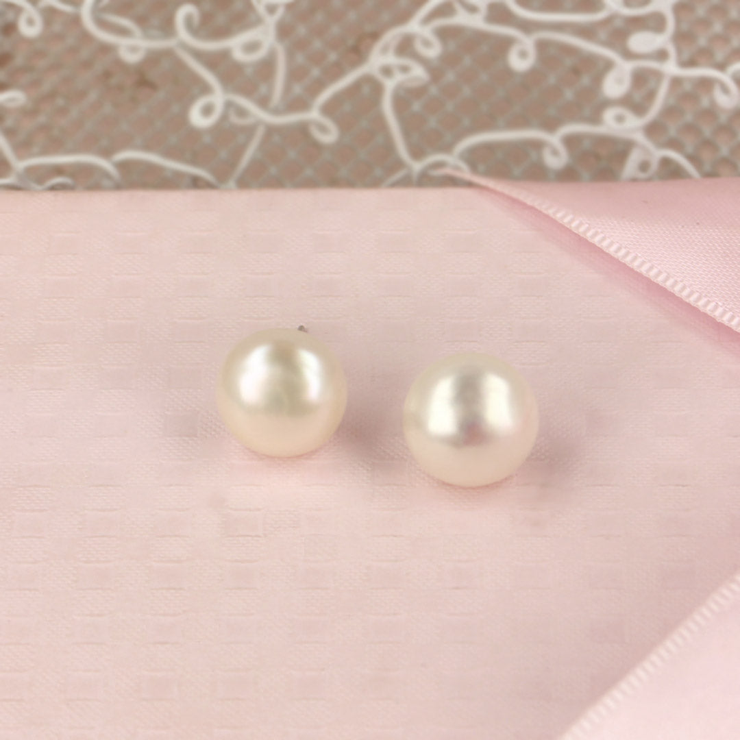 Pearls Studs Earrings - SIA418300