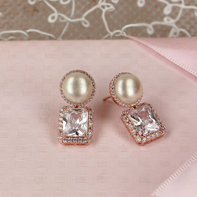 Royal Pearl Elegance Rose Gold Earrings - SIA418393