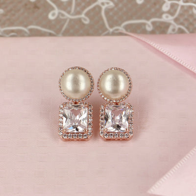 Royal Pearl Elegance Rose Gold Earrings - SIA418393