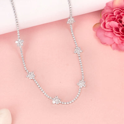 Silver White Floral Pendent - SIA427602