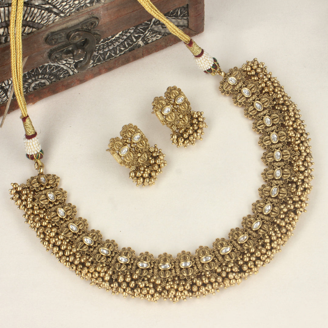 Traditional Pearl Necklace Set -SIA429956