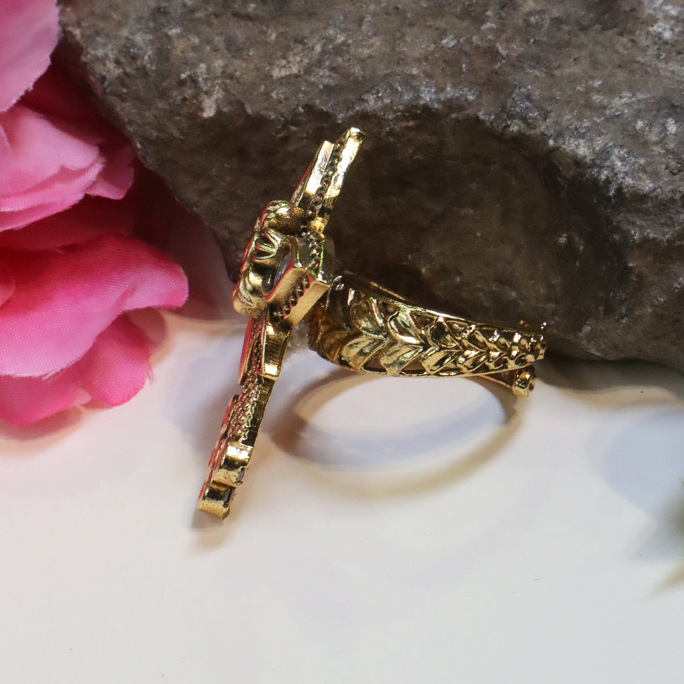 Gold-Toned Floral Kundan-Style Adjustable Ring with Dangling Stones. - SIA435970