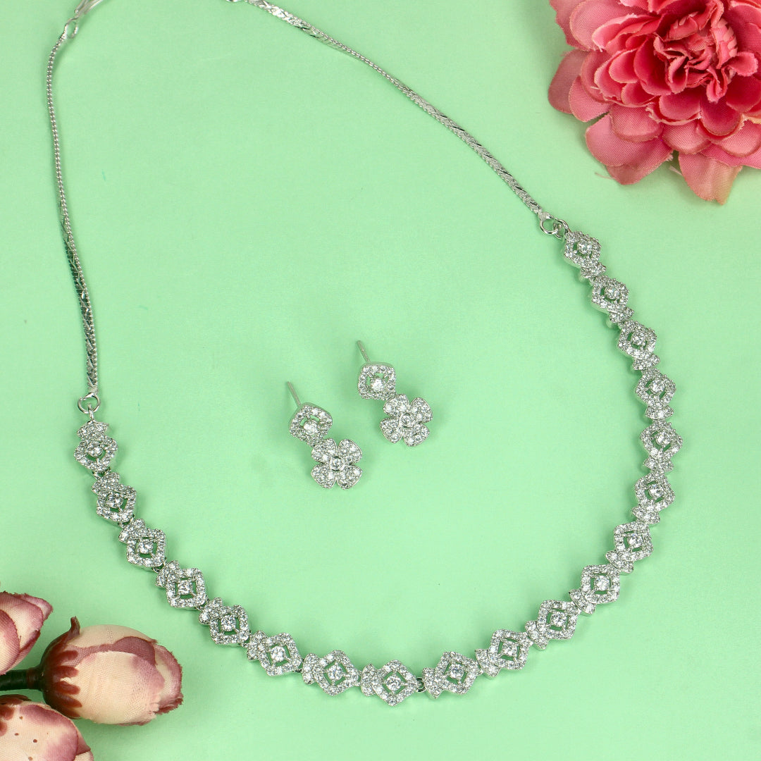 Floral Design Cubic Zirconia Necklace Set-SIA442127