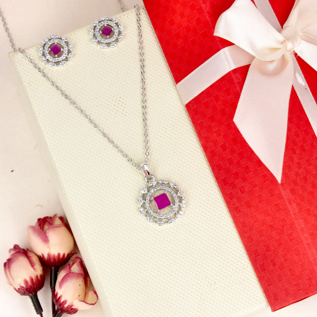 Royal Rani Glow: Rhodium Finish Pendant Set - SIA446804_D