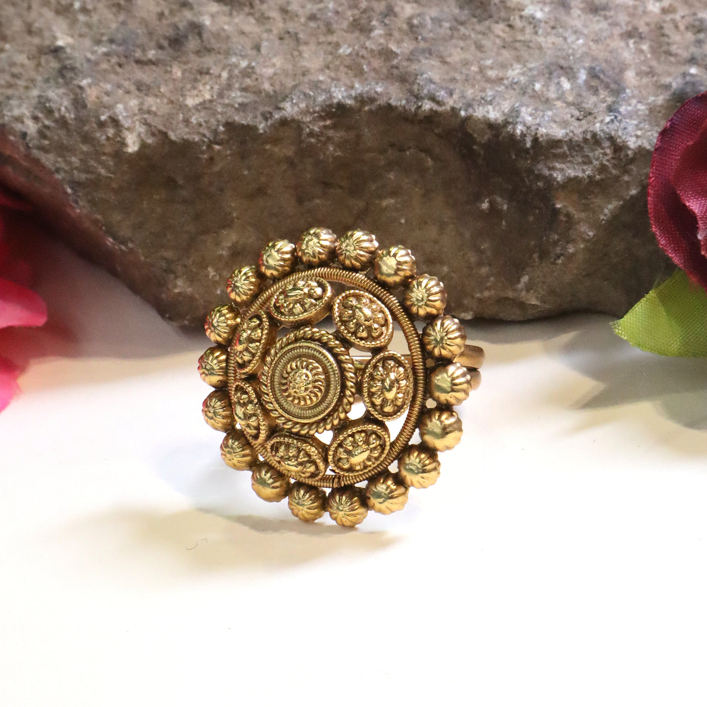 Antique Gold Floral Round Ring - SIA447384