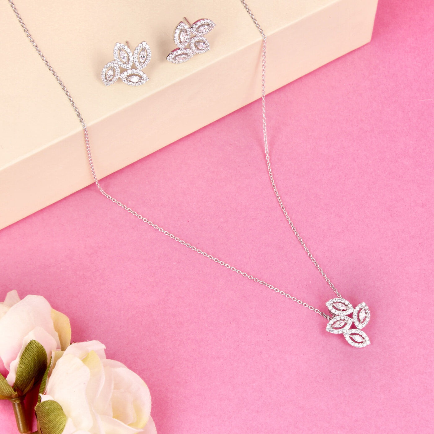 92.5 Sterling - Silver Leaf Sparkle Pendant & Stud Set - SIA449533