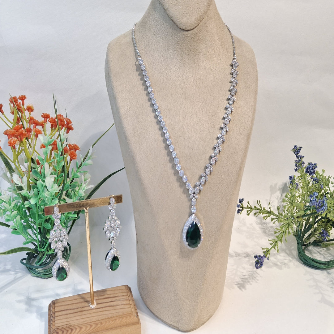 Midnight Emerald: Dark Green Teardrop Pendant Set with Diamond Leaf Design - SIA450102