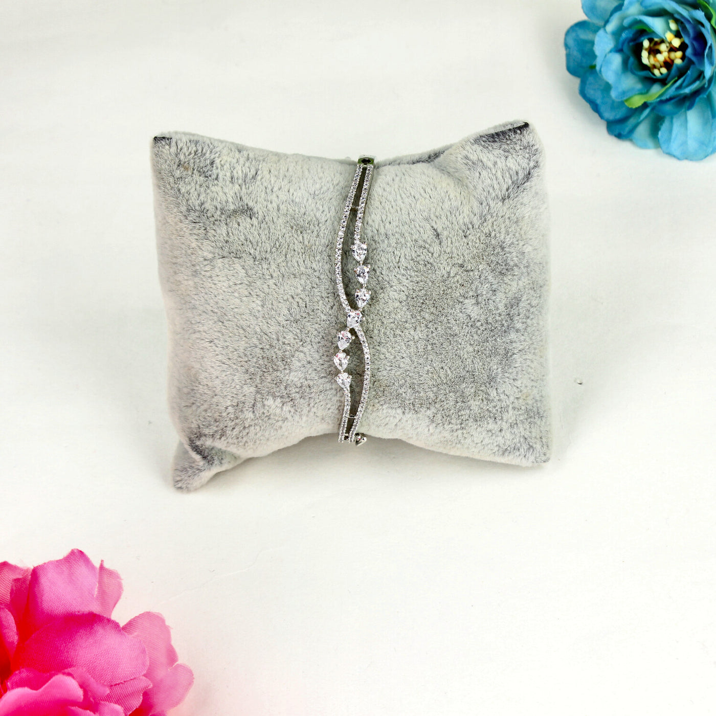 Silver-Toned Bracelet with Marquise and Teardrop Crystals in Elegant Wave Design - SIA450501
