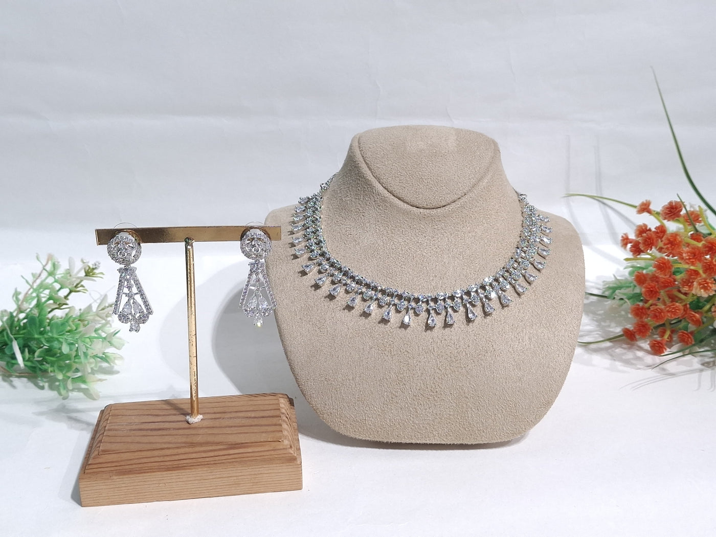 Radiant Silver Necklace & Earring Set with Clear Teardrop Crystals - SIA450803