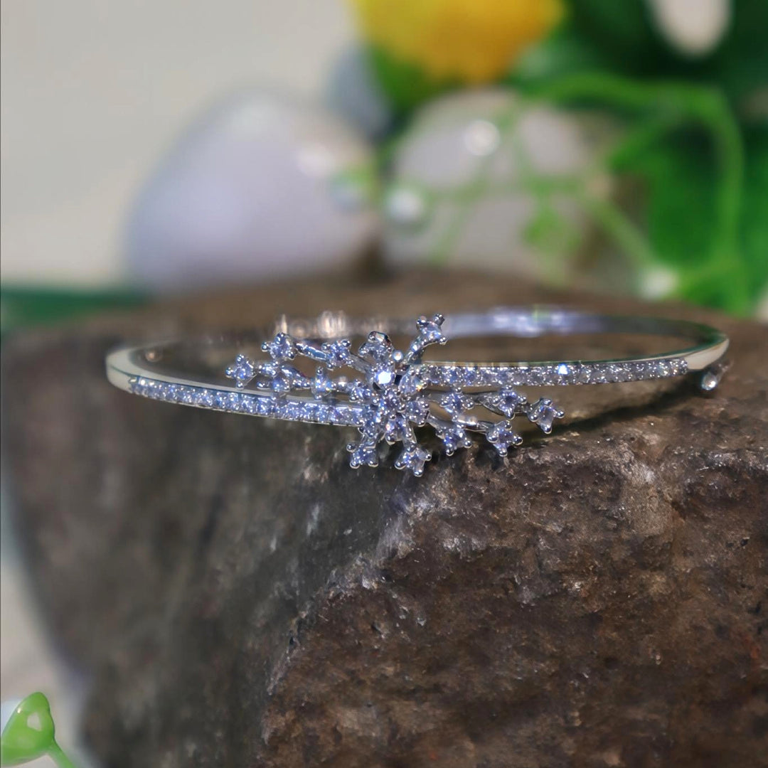 Silver Snowflake Crystal Bracelet - SIA450945