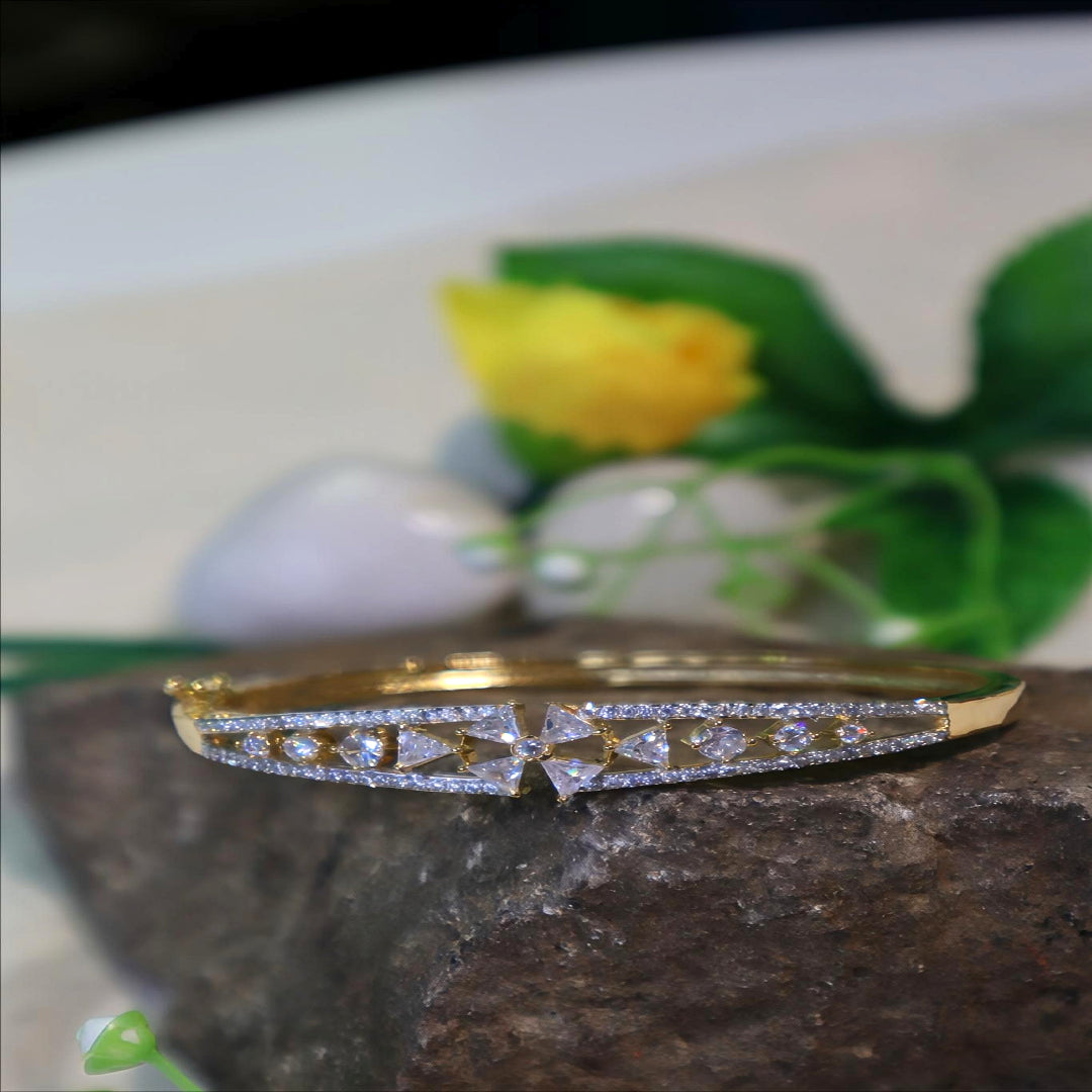 Gold Bracelet with Geometric Diamond Design - SIA450984