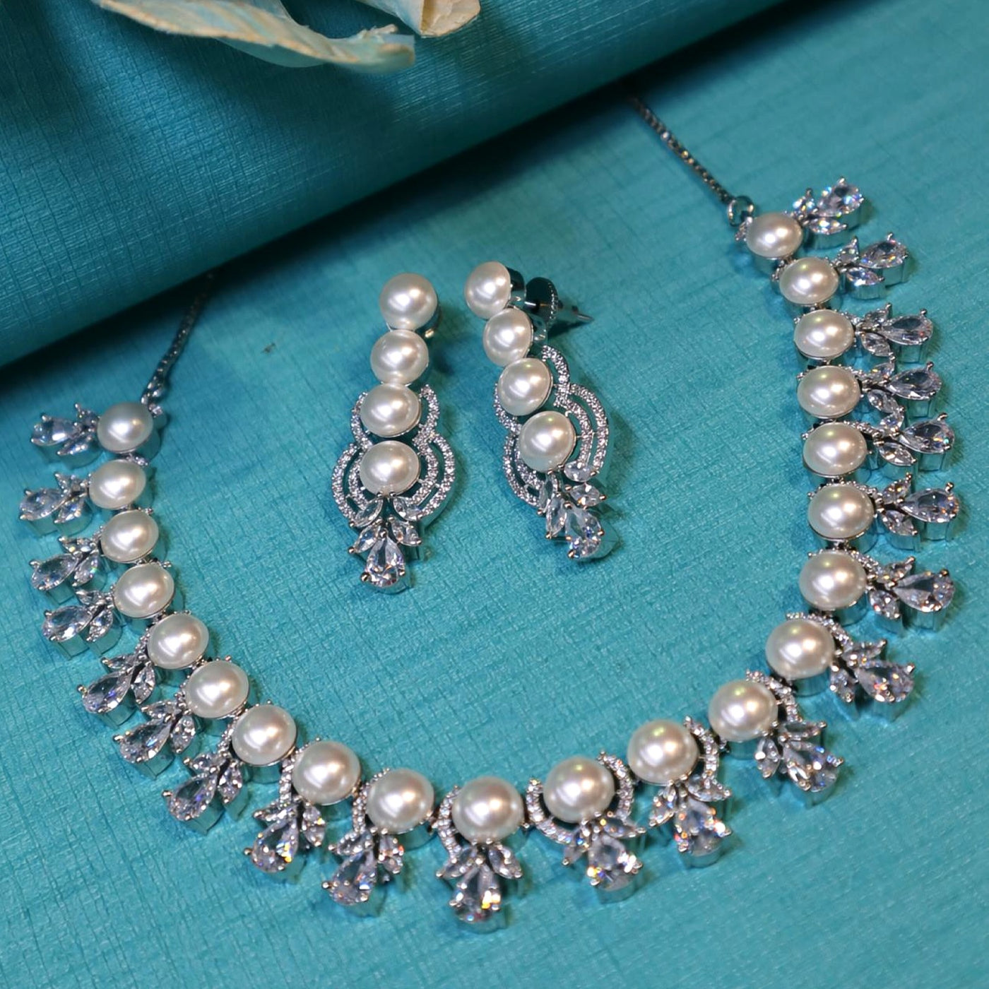 Pearl and CZ Choker Set - SIA450994