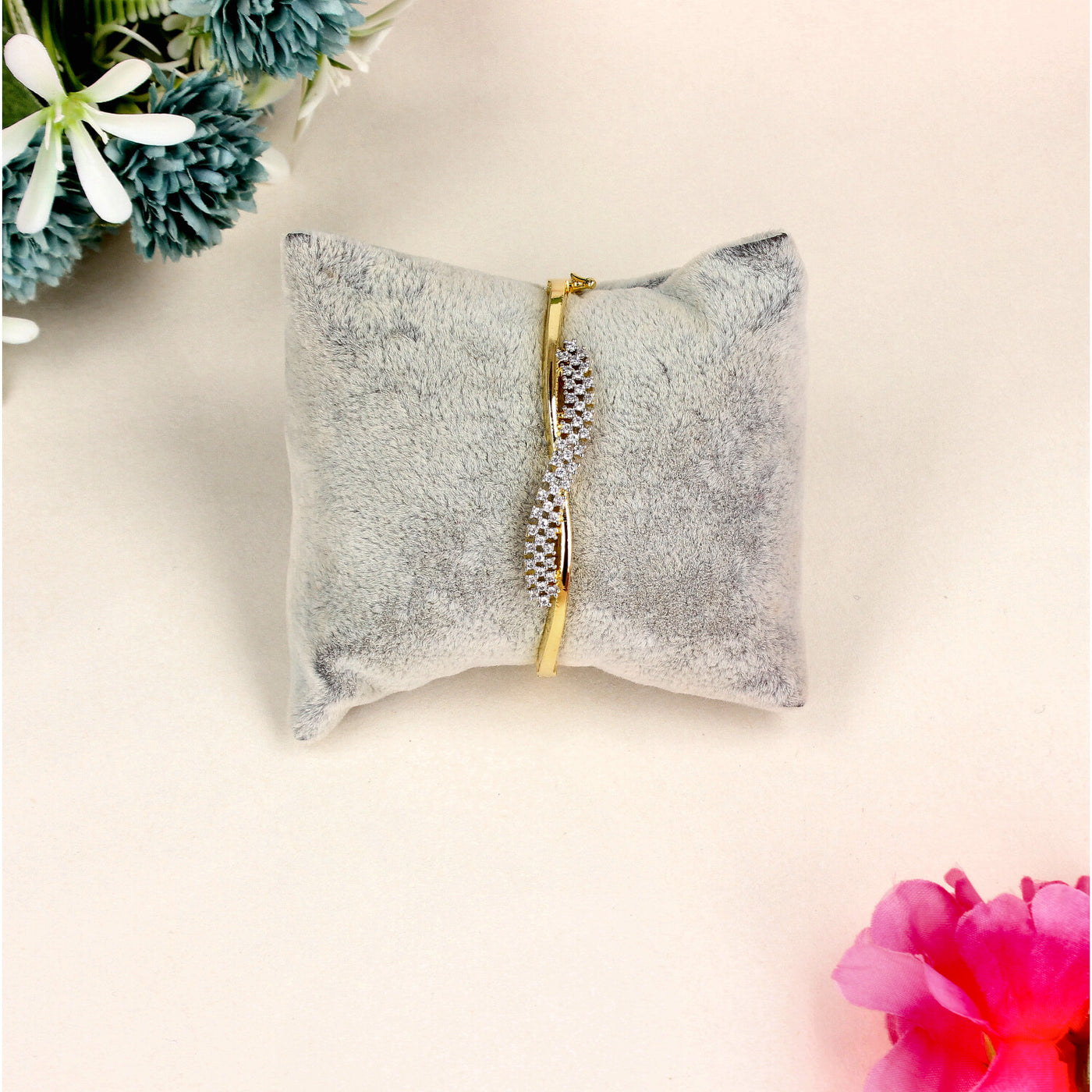 Golden Wave Diamond Bracelet - SIA451405