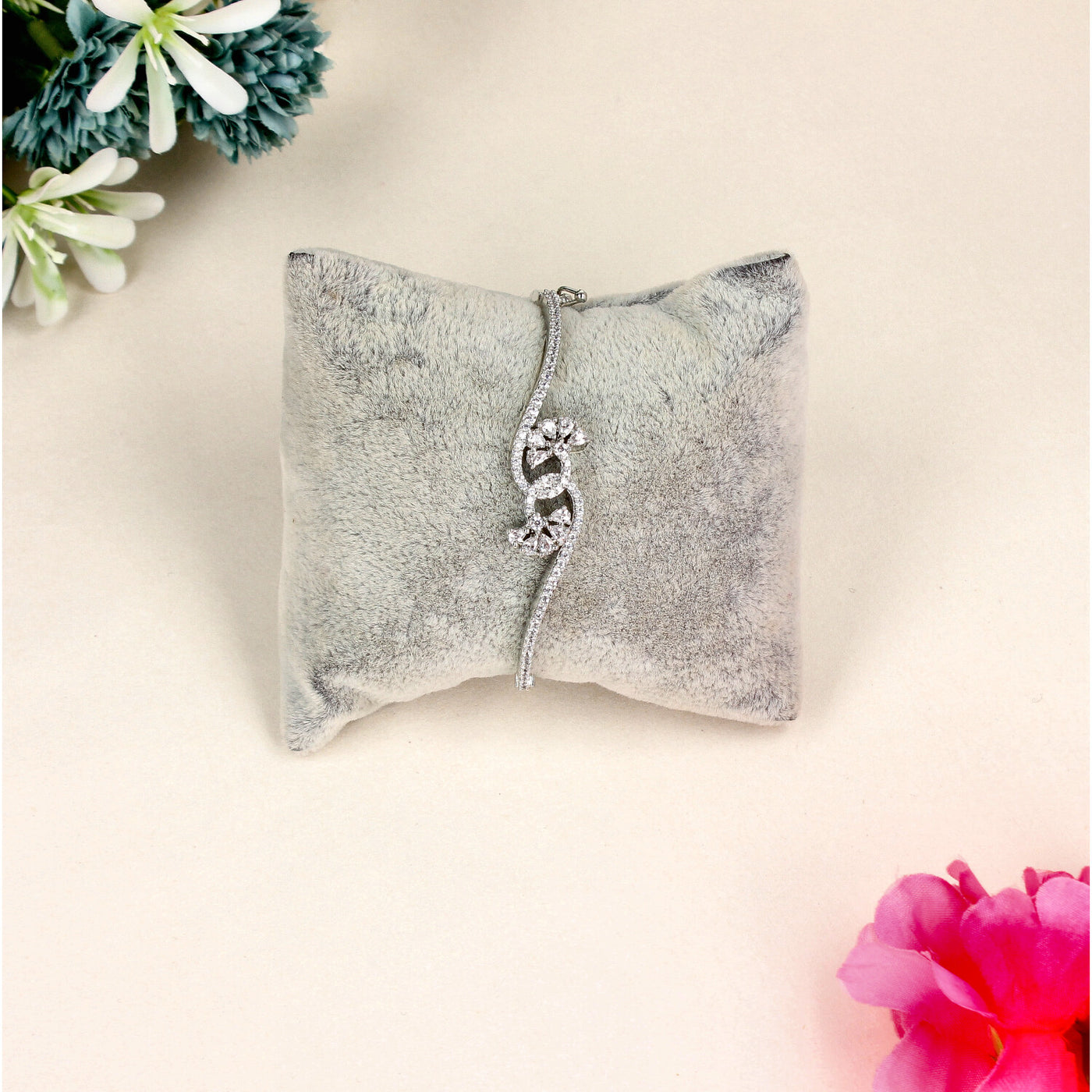 Silver Bloom Floral Bracelet - SIA451408