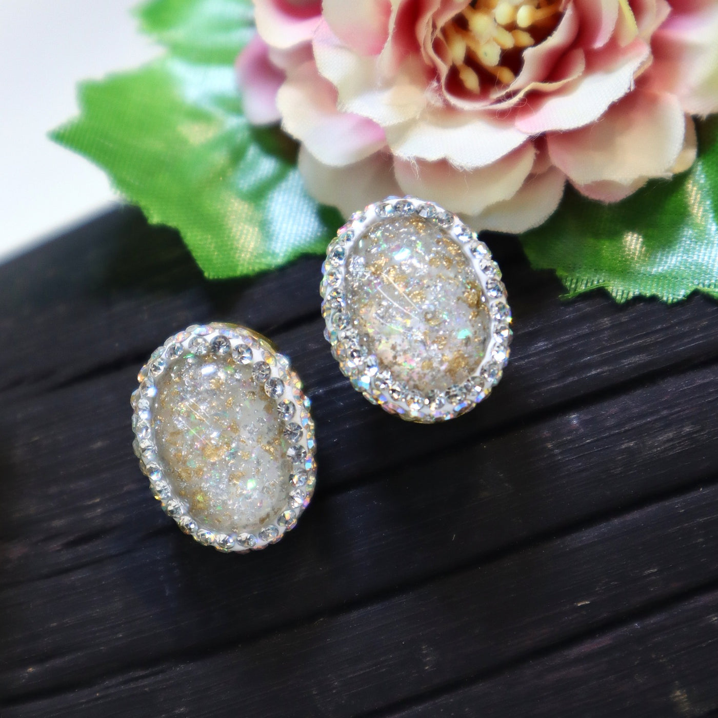 Oval White Glitter Druzy Look Stud Earrings - SIA451654_A