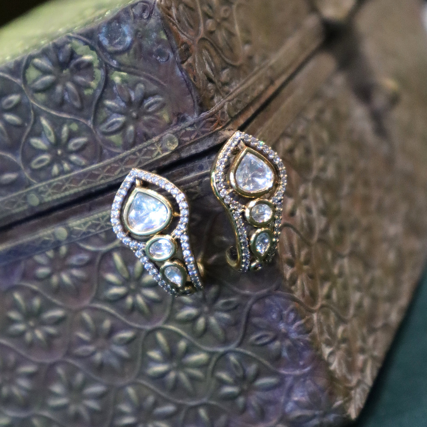Polki and Kundan Stud Earrings with Halo - SIA452561