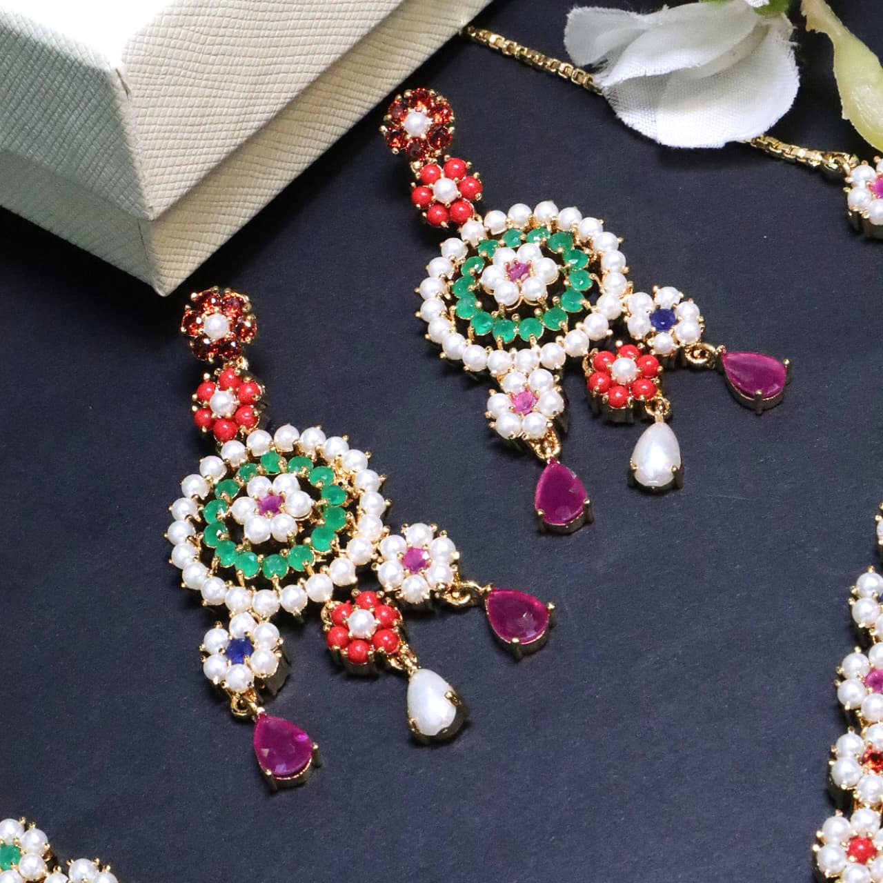 Triple - String Flower Motif Necklace in Green, Red & White - SIA453024