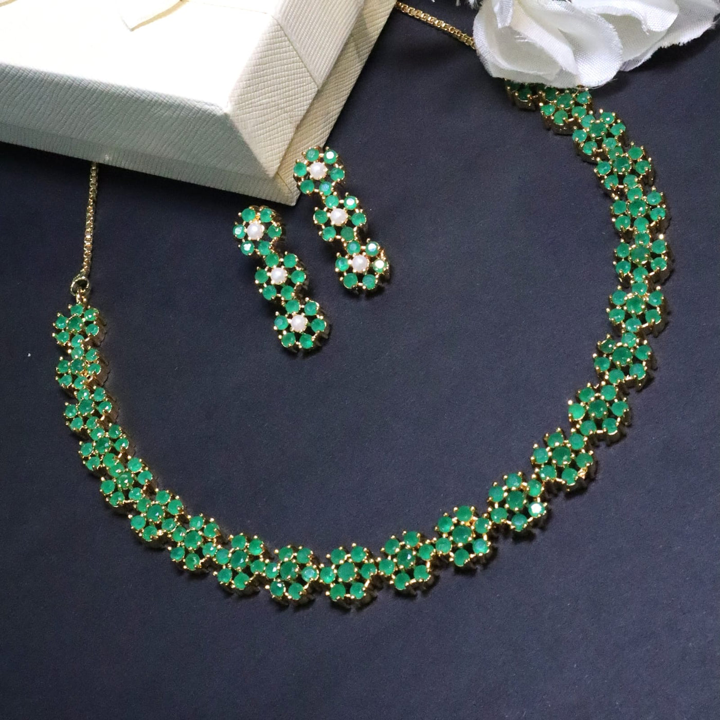 Emerald Green Floral Cluster Necklace Set - SIA453027
