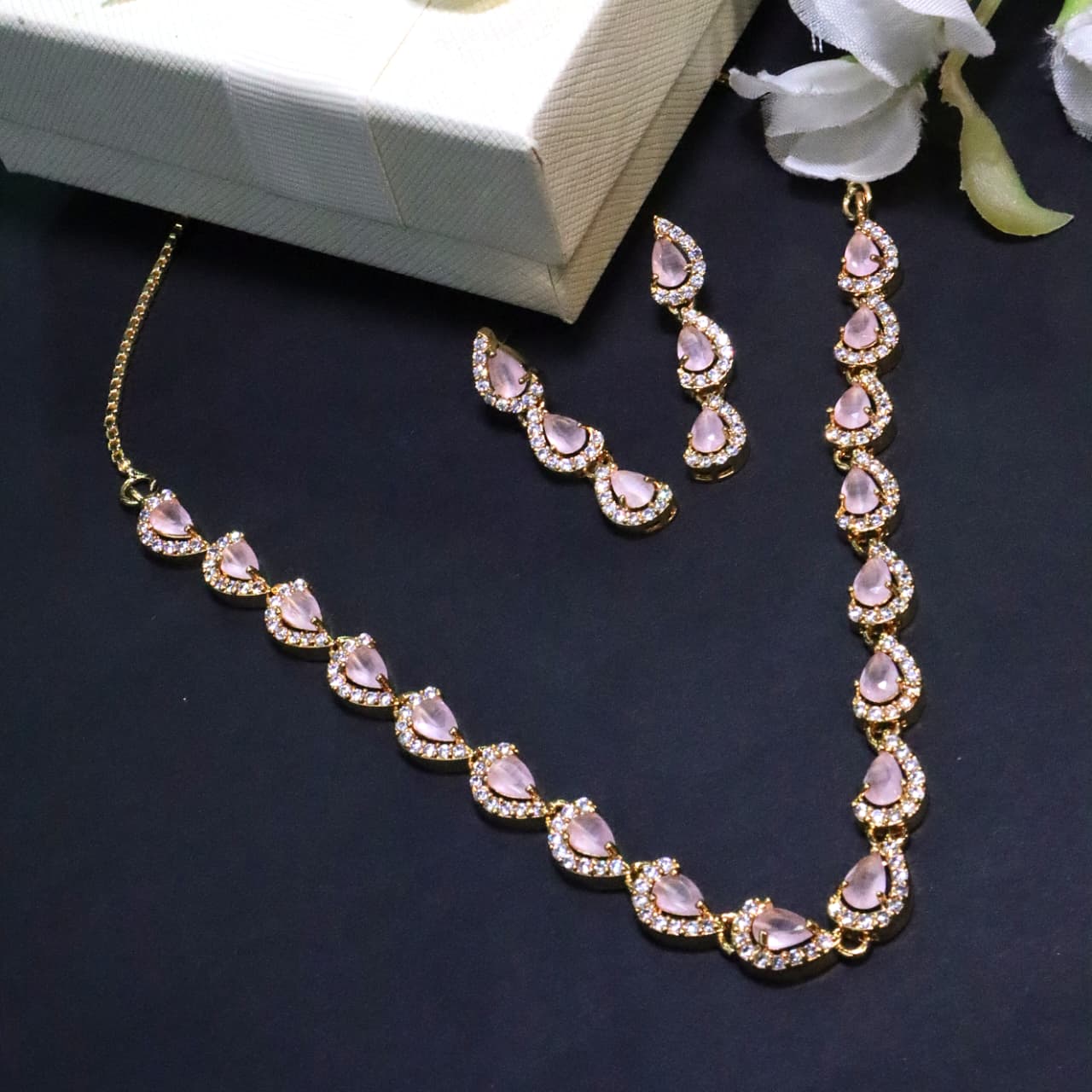 Blush Pink Teardrop Choker Set - SIA453049